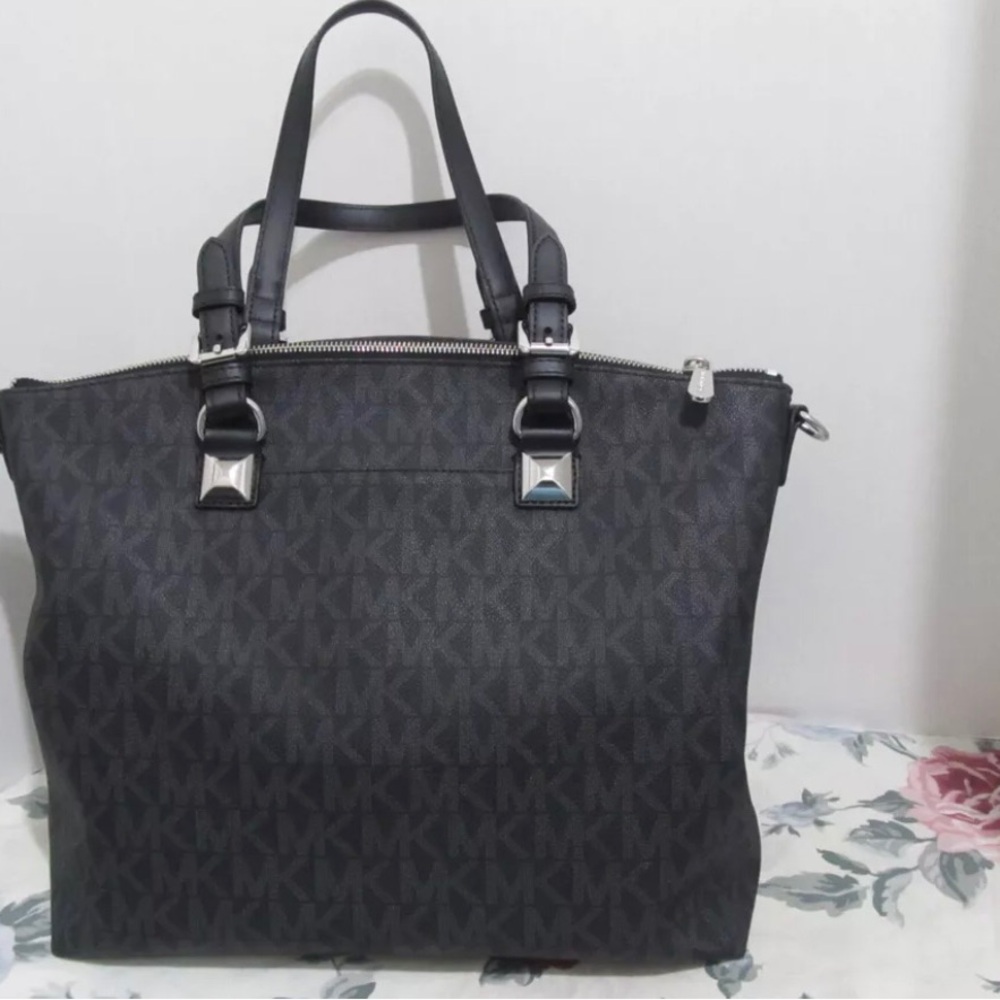 Michael Kors Satchel - Picture 8 of 9